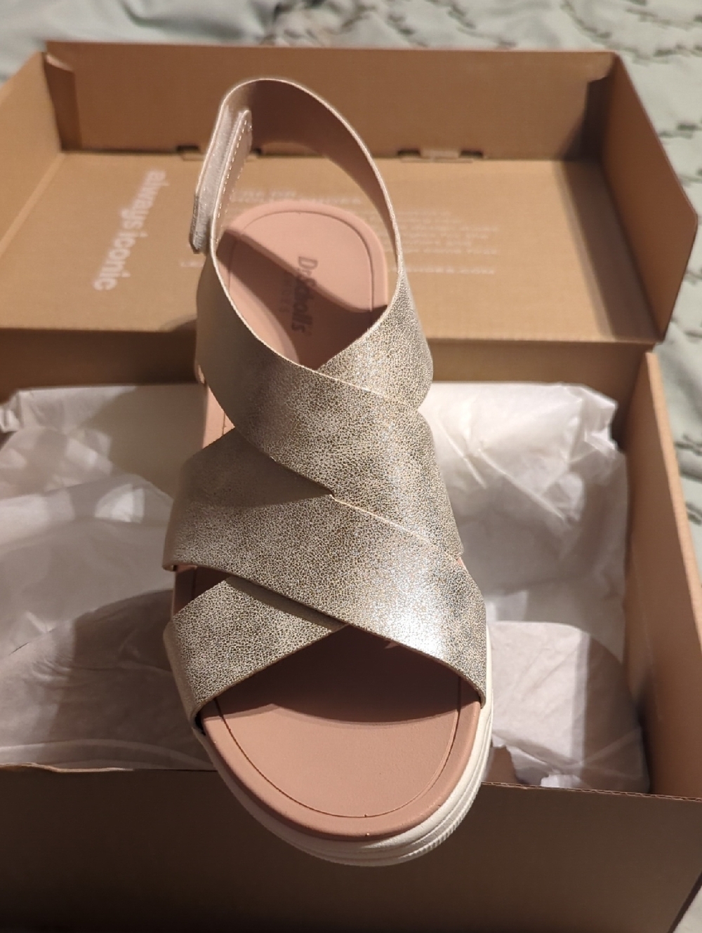 Women's Metallic Crisscross Slingback Sandal - Gold